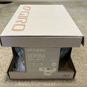 *NEW IN BOX* Giro Verona Women’s Universal Fit Cycling Helmet 50-57 cm Ice Blue
